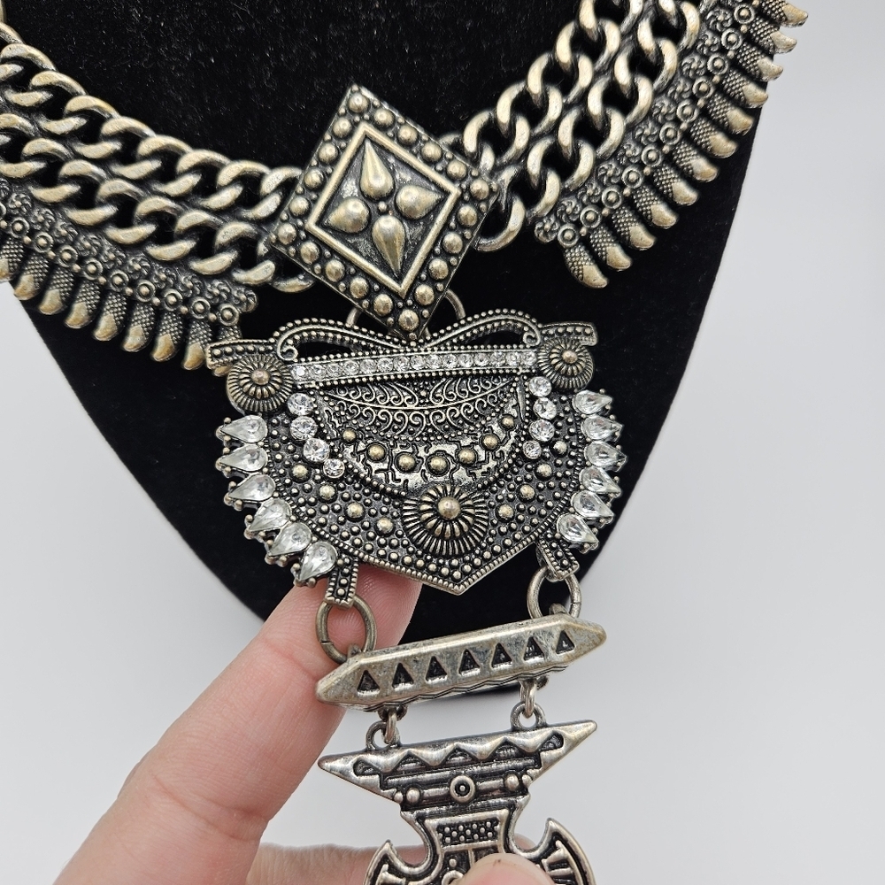 Sugarfix silver tone tiered collar bib necklace with rhinestone detail - Picture 2 of 4